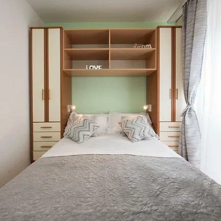 Pax Apartment